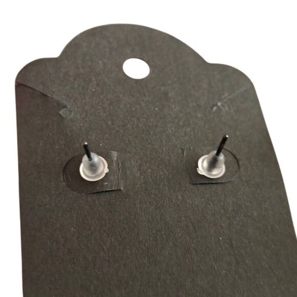 Titanium Black Flower Stud Earrings - Picture 3 of 4